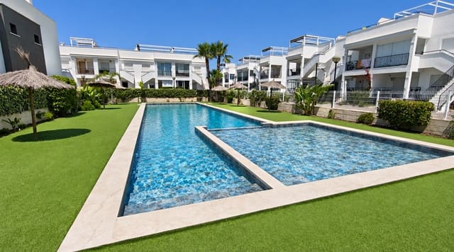 Bungalow de 2 habitaciones en Parque Acuático - Sector 25, Torrevieja en venta con piscina garaje - 231.000 € (Ref: 10141679)