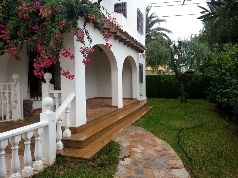 4 bedroom Villa for sale in Orihuela Costa - € 749,000 (Ref: 10157250)