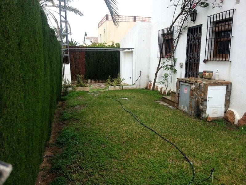 4 bedroom Villa for sale in Orihuela Costa - € 749,000 (Ref: 10157250)