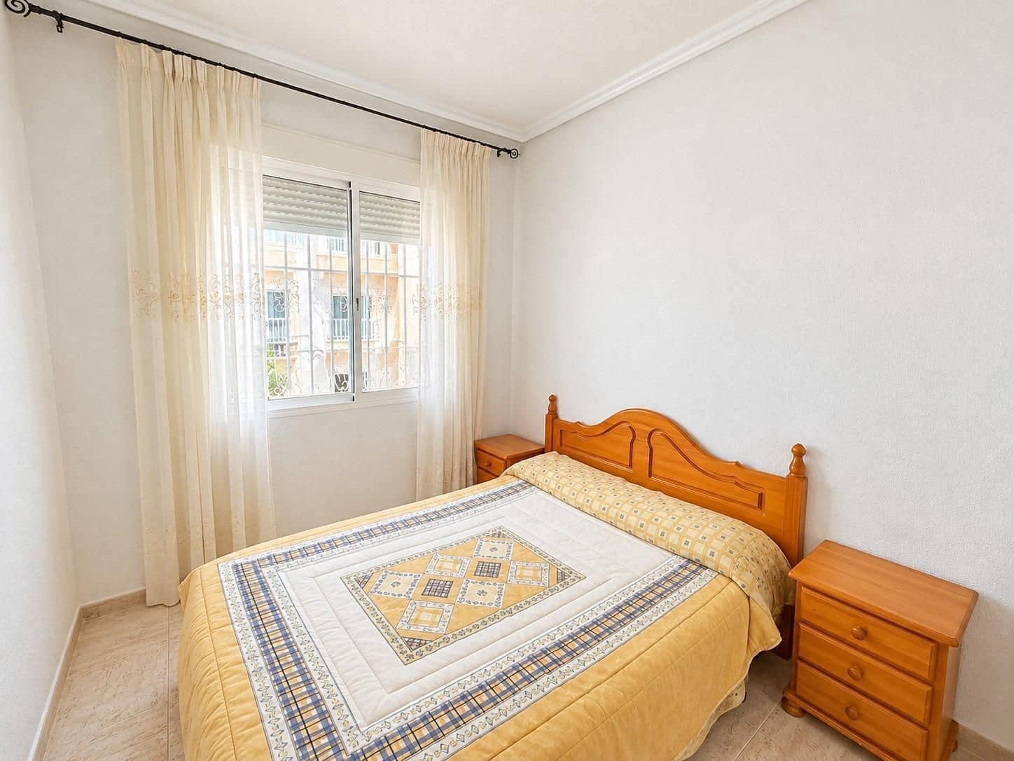 2 soverom Bungalow til salgs i Torrevieja med svømmebasseng - € 143 000 (Ref: 10158995)