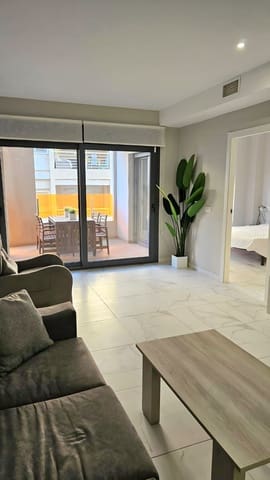 Apartamento de 2 habitaciones en Torrevieja en venta - 260.000 € (Ref: 9640681)