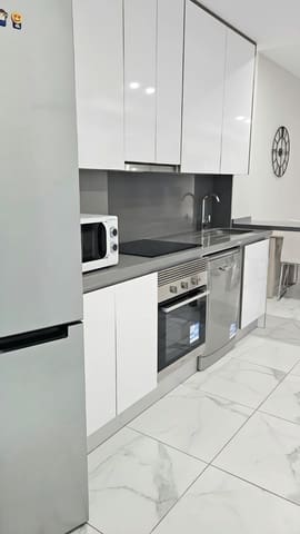 Apartamento de 2 habitaciones en Torrevieja en venta - 260.000 € (Ref: 9640681)