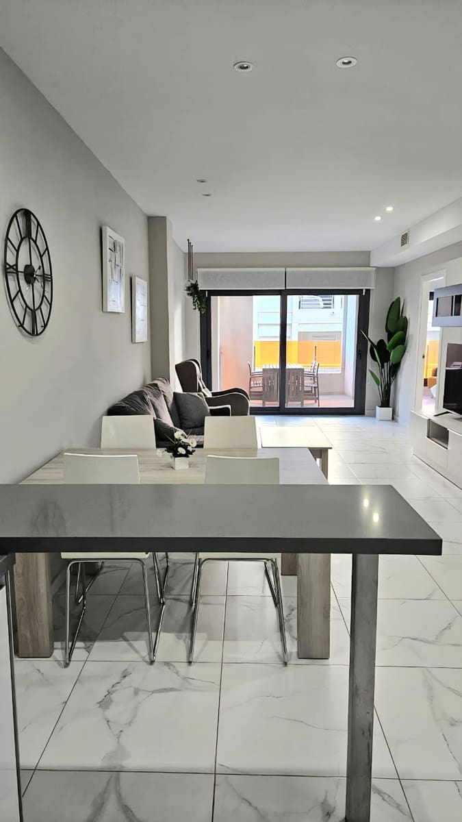 2 makuuhuone Huoneisto myytävänä paikassa Torrevieja - 260 000 € (Ref: 9640681)