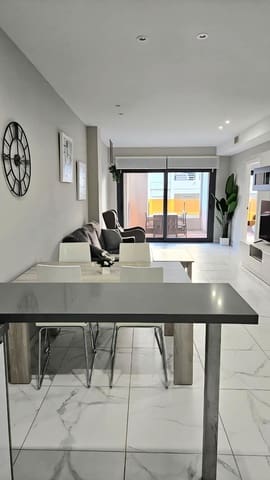 Apartamento de 2 habitaciones en Torrevieja en venta - 260.000 € (Ref: 9640681)