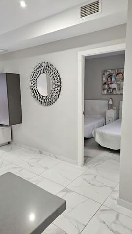 Apartamento de 2 habitaciones en Torrevieja en venta - 260.000 € (Ref: 9640681)