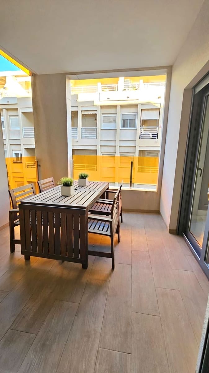 2 makuuhuone Huoneisto myytävänä paikassa Torrevieja - 260 000 € (Ref: 9640681)