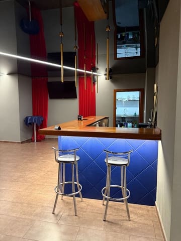 Kommersiell till salu i Torrevieja - 275 000 € (Ref: 9640683)