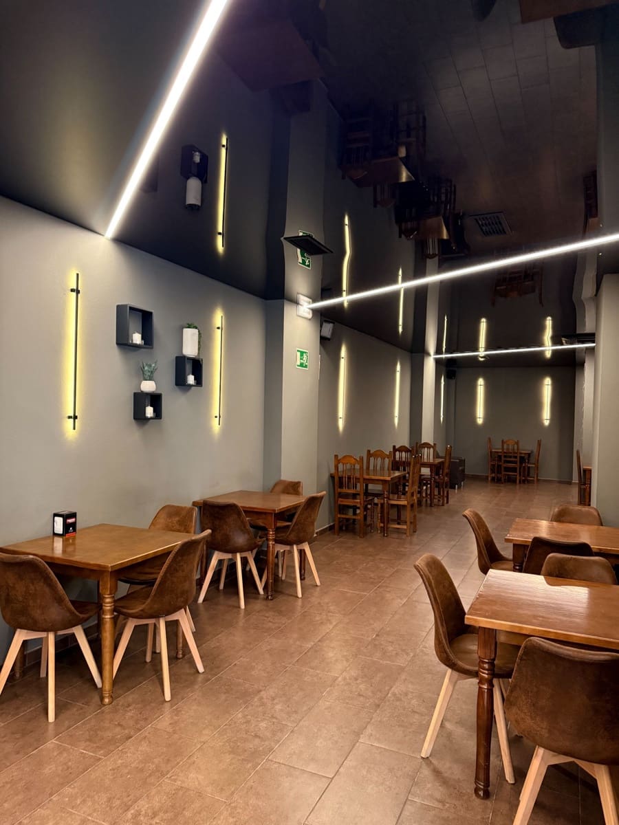 Kommersiell till salu i Torrevieja - 275 000 € (Ref: 9640683)