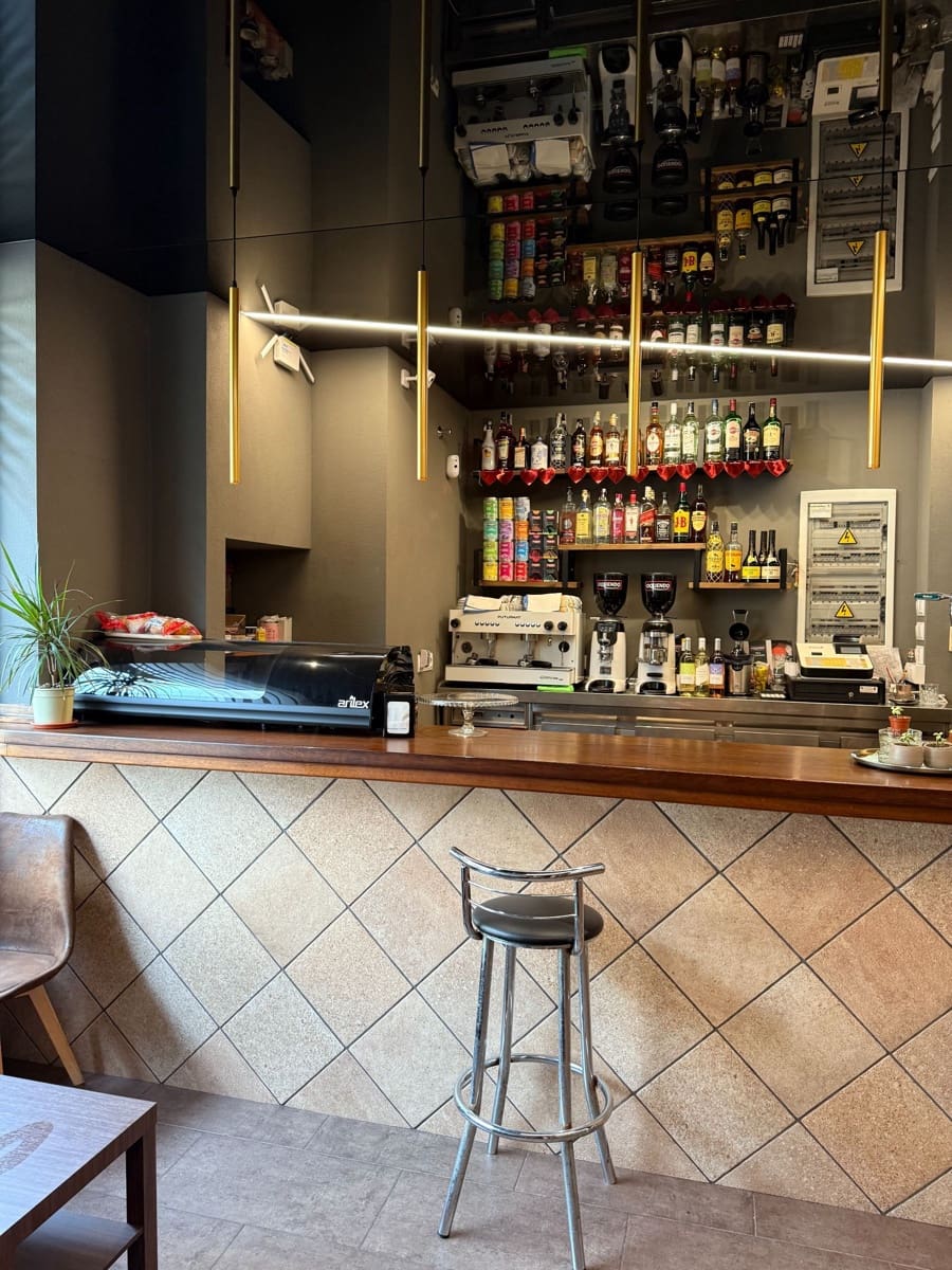 Kommersiell till salu i Torrevieja - 275 000 € (Ref: 9640683)