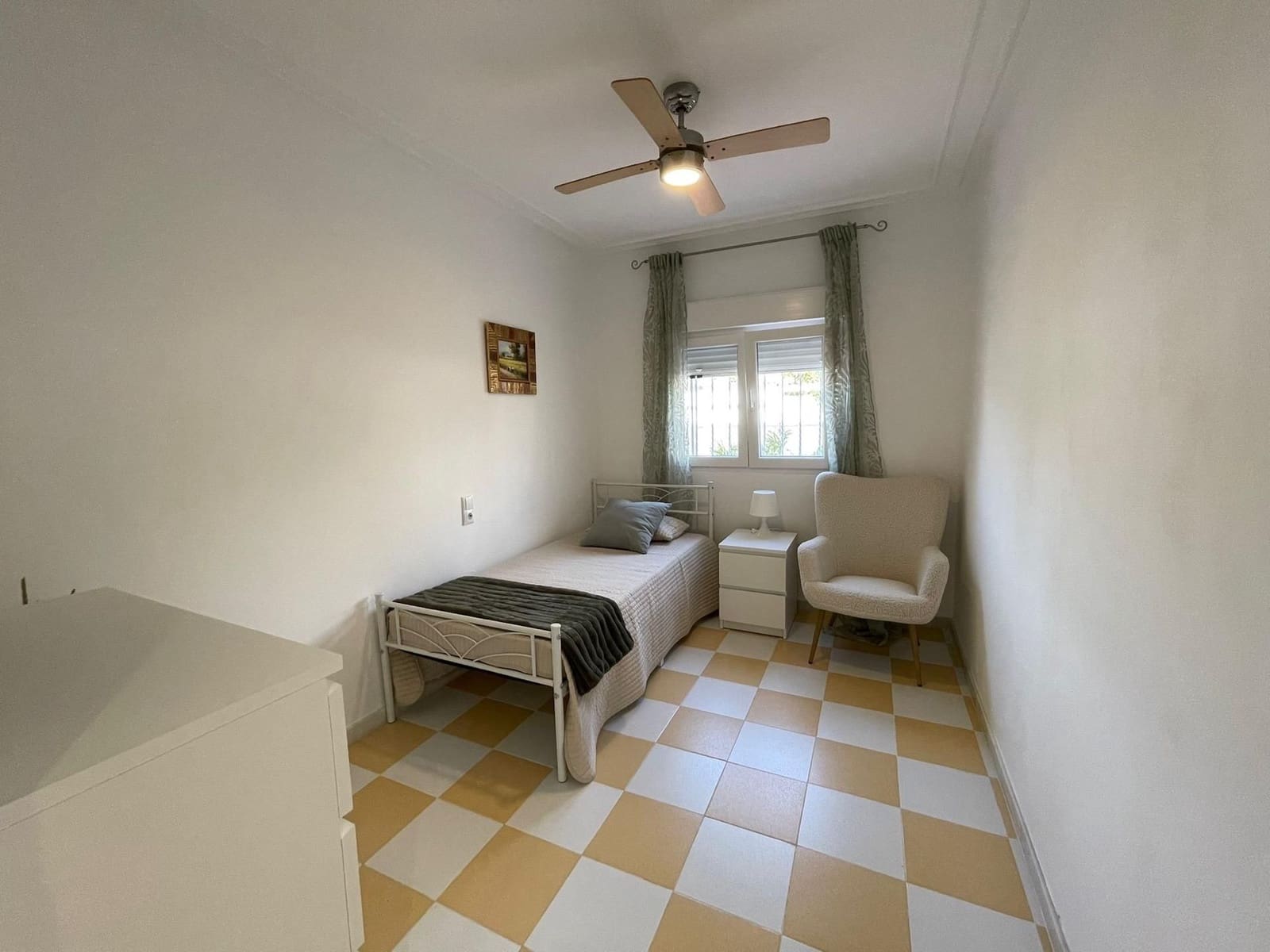 4 slaapkamer Villa te koop in Torrevieja met garage - € 399.000 (Ref: 9640684)