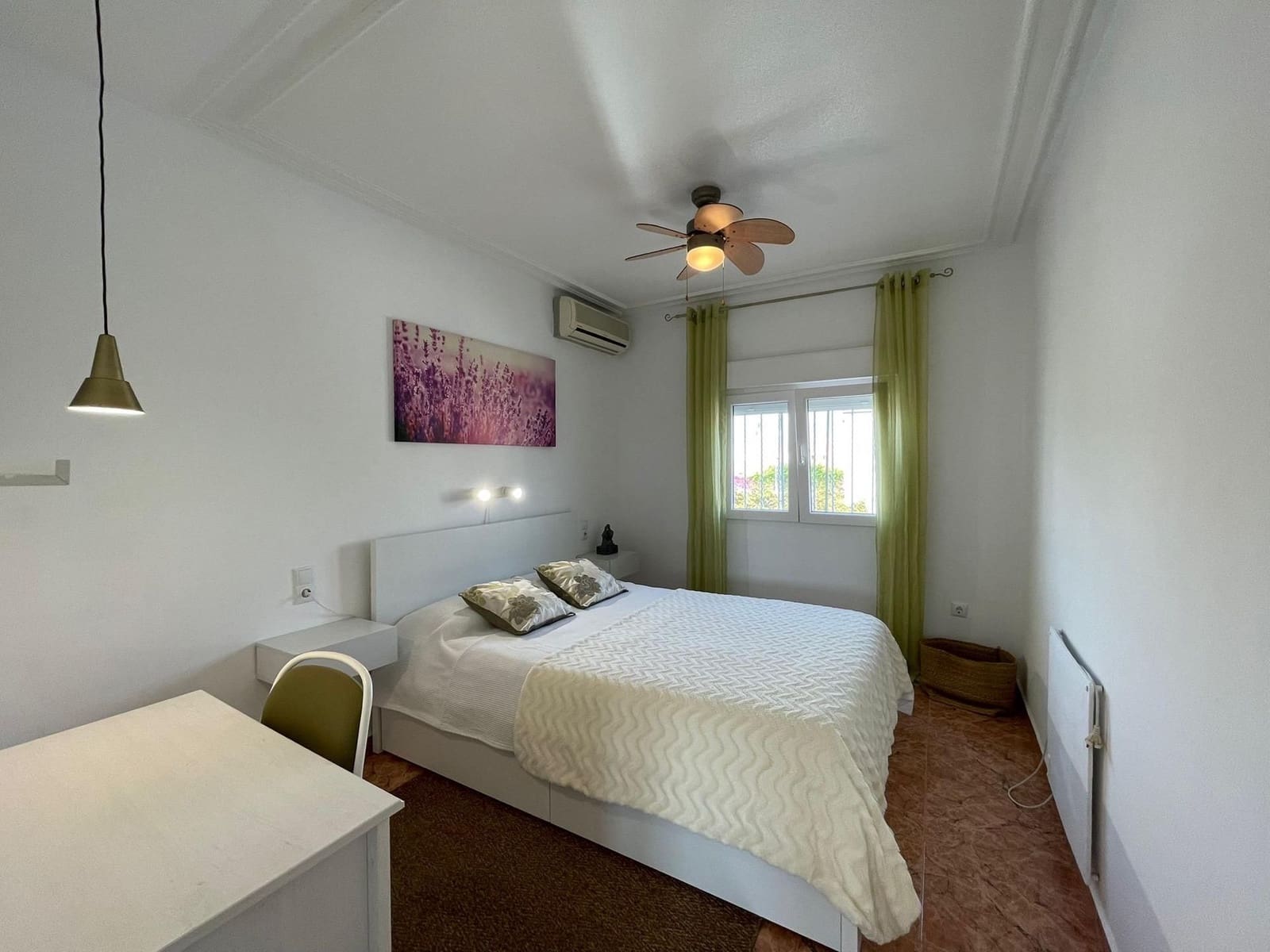 4 slaapkamer Villa te koop in Torrevieja met garage - € 399.000 (Ref: 9640684)