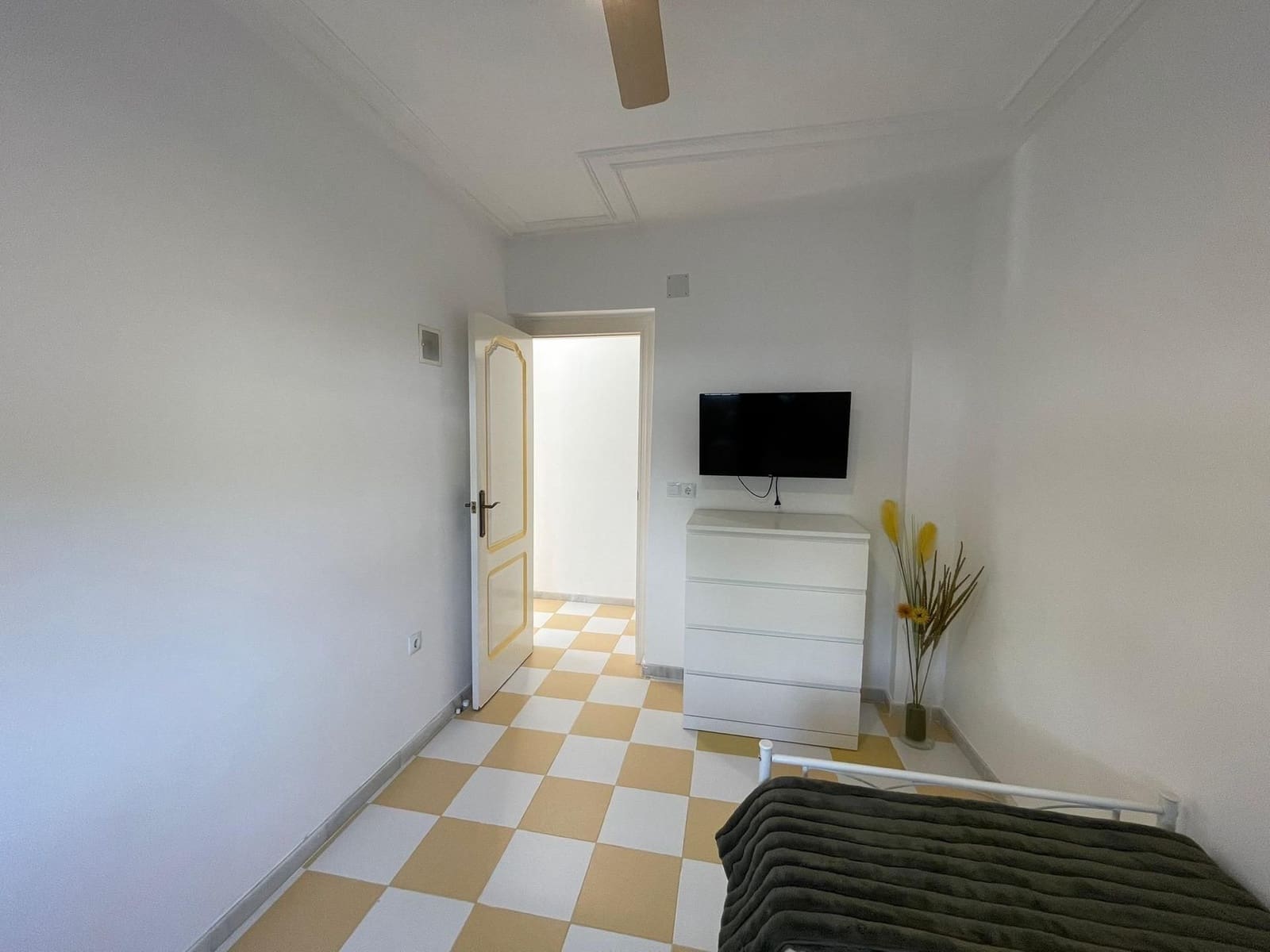 4 slaapkamer Villa te koop in Torrevieja met garage - € 399.000 (Ref: 9640684)