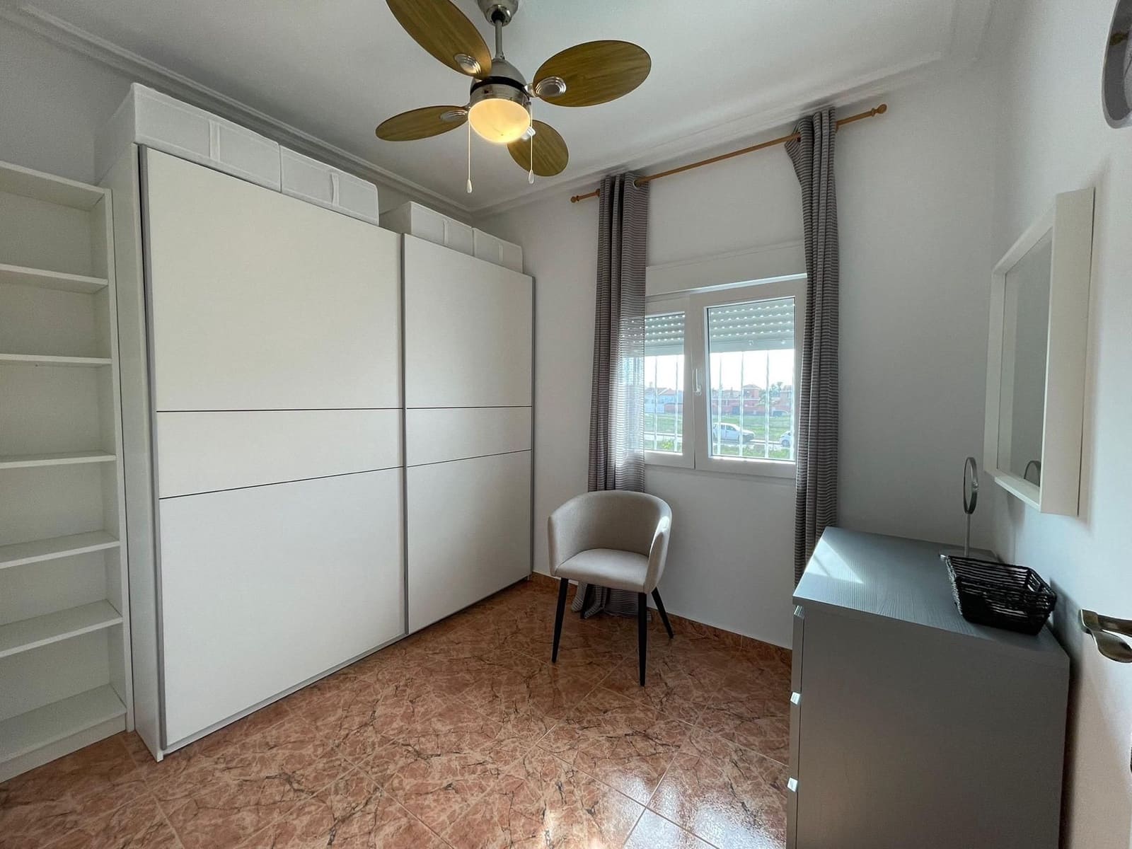 4 slaapkamer Villa te koop in Torrevieja met garage - € 399.000 (Ref: 9640684)