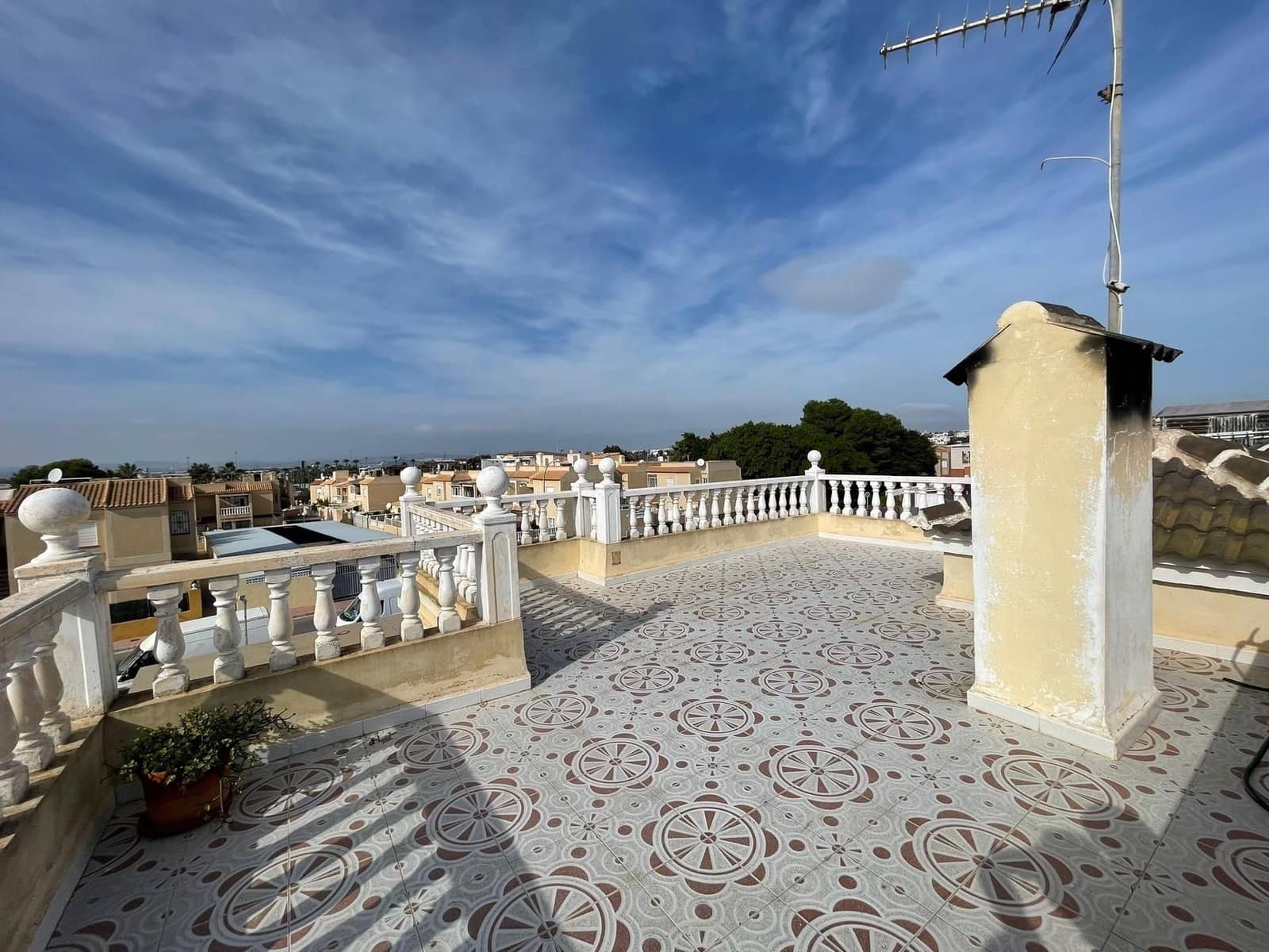 4 slaapkamer Villa te koop in Torrevieja met garage - € 399.000 (Ref: 9640684)