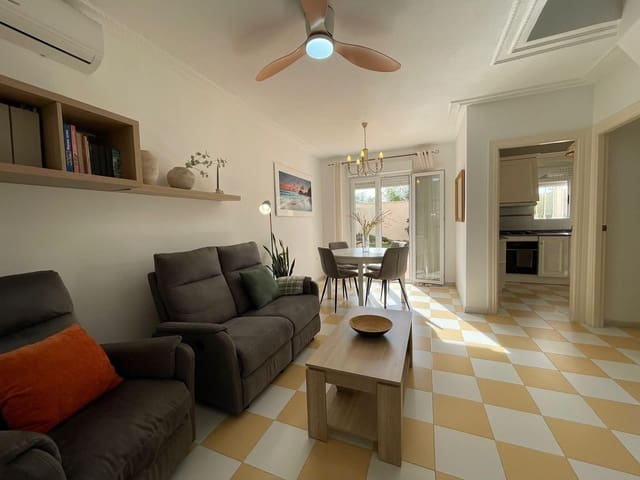 4 soveværelse Villa til salg i Torrevieja med garage - € 399.000 (Ref: 9640684)