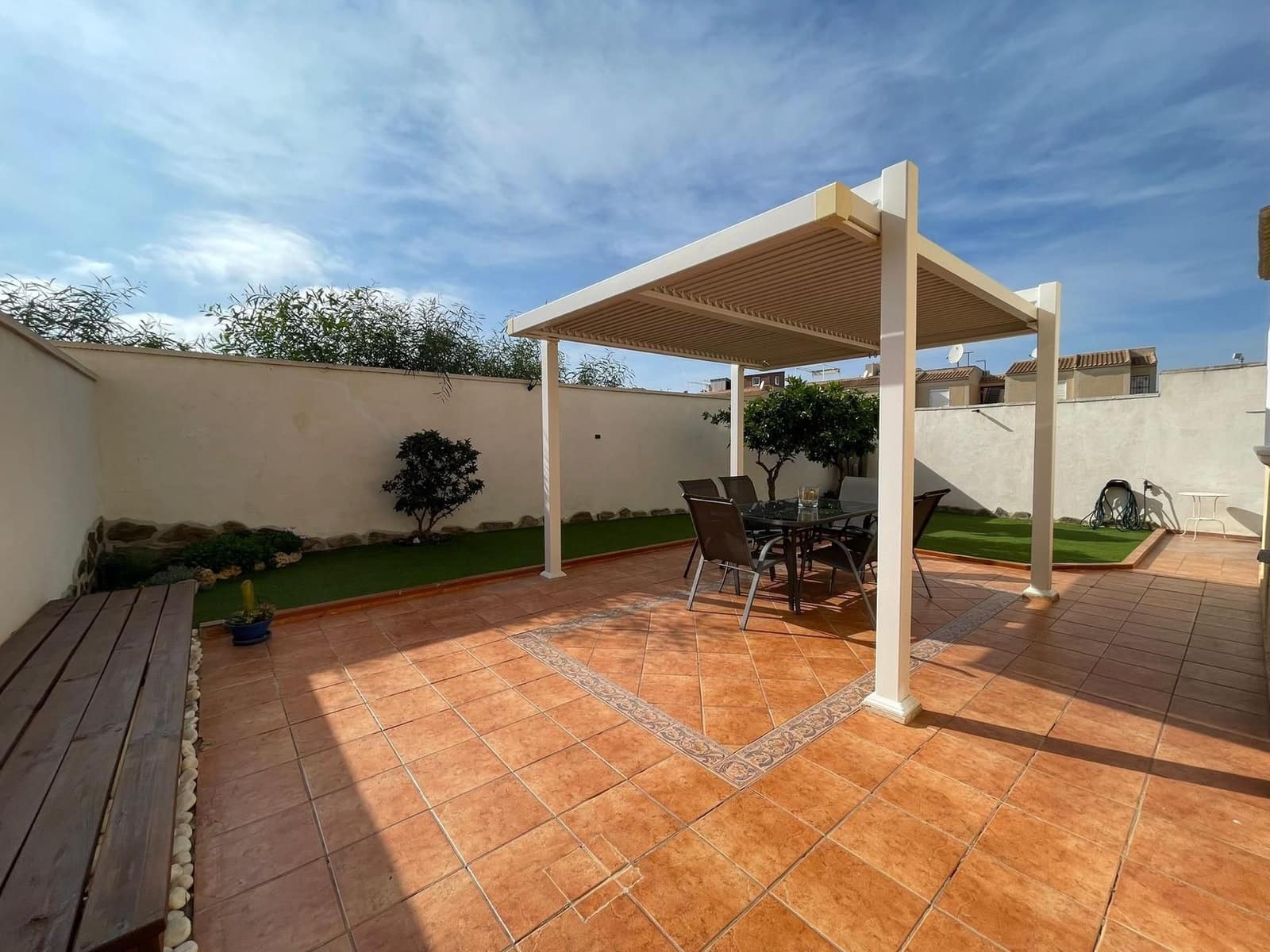 4 slaapkamer Villa te koop in Torrevieja met garage - € 399.000 (Ref: 9640684)