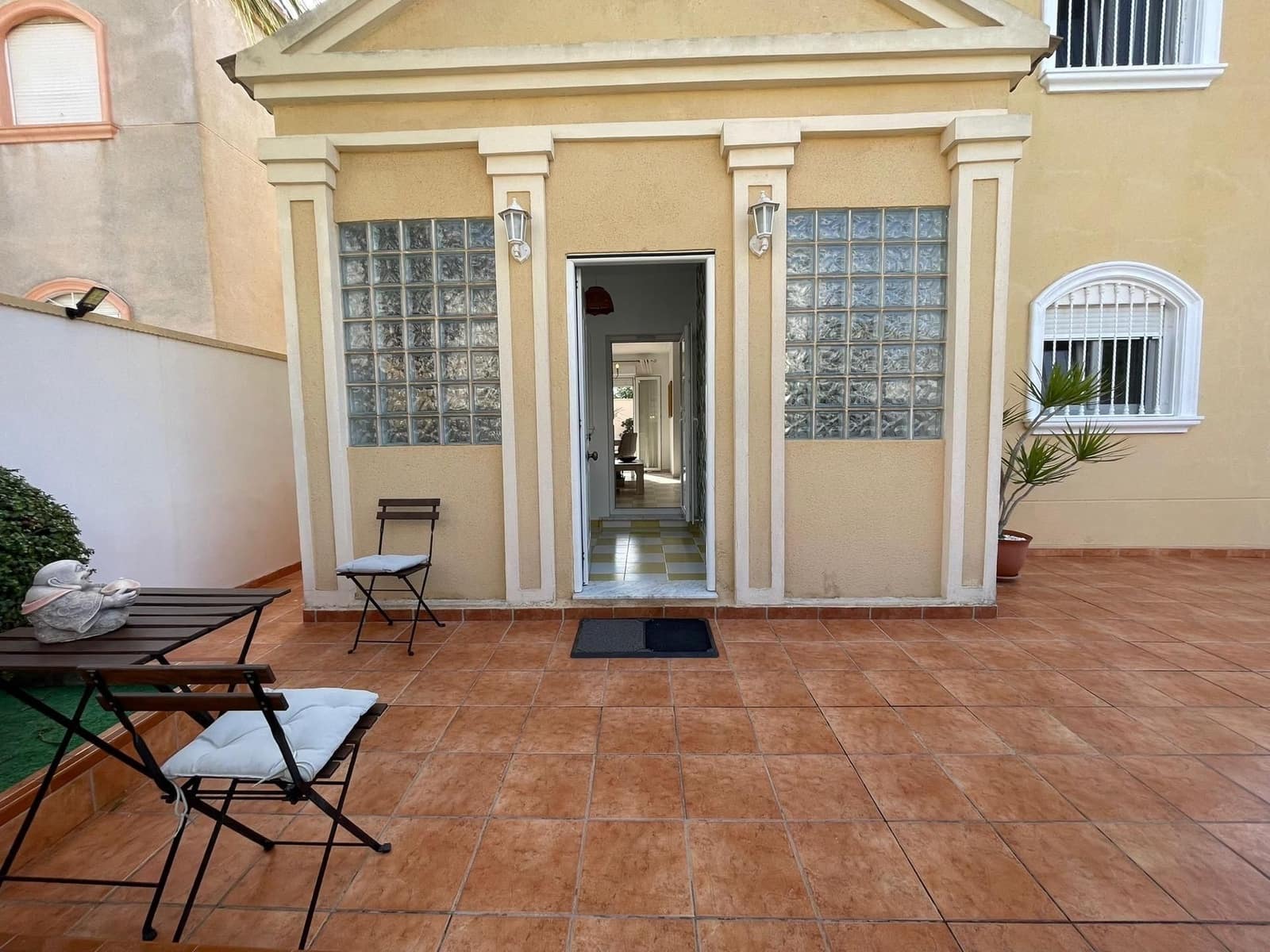 4 slaapkamer Villa te koop in Torrevieja met garage - € 399.000 (Ref: 9640684)