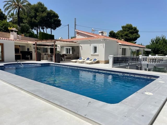 3 sypialnia Willa na sprzedaż w Moraira, Teulada-Moraira z basenem garażem - 1 290 000 € (Ref: 9640689)