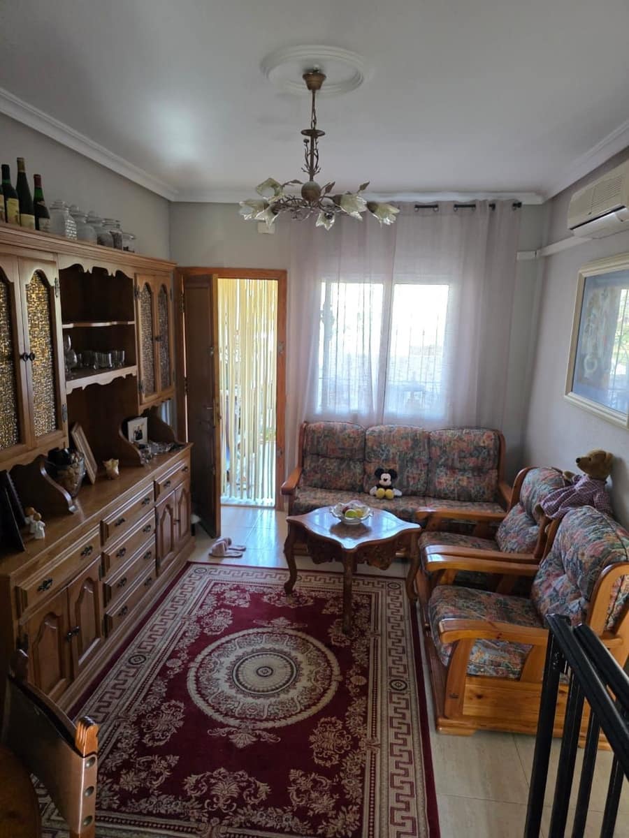 2 sovrum Bungalow till salu i Torrevieja med pool - 179 000 € (Ref: 9640690)