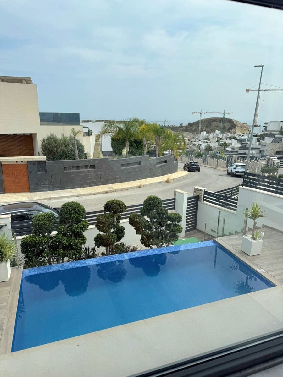 5 slaapkamer Villa te koop in Finestrat met zwembad garage - € 750.000 (Ref: 9640702)