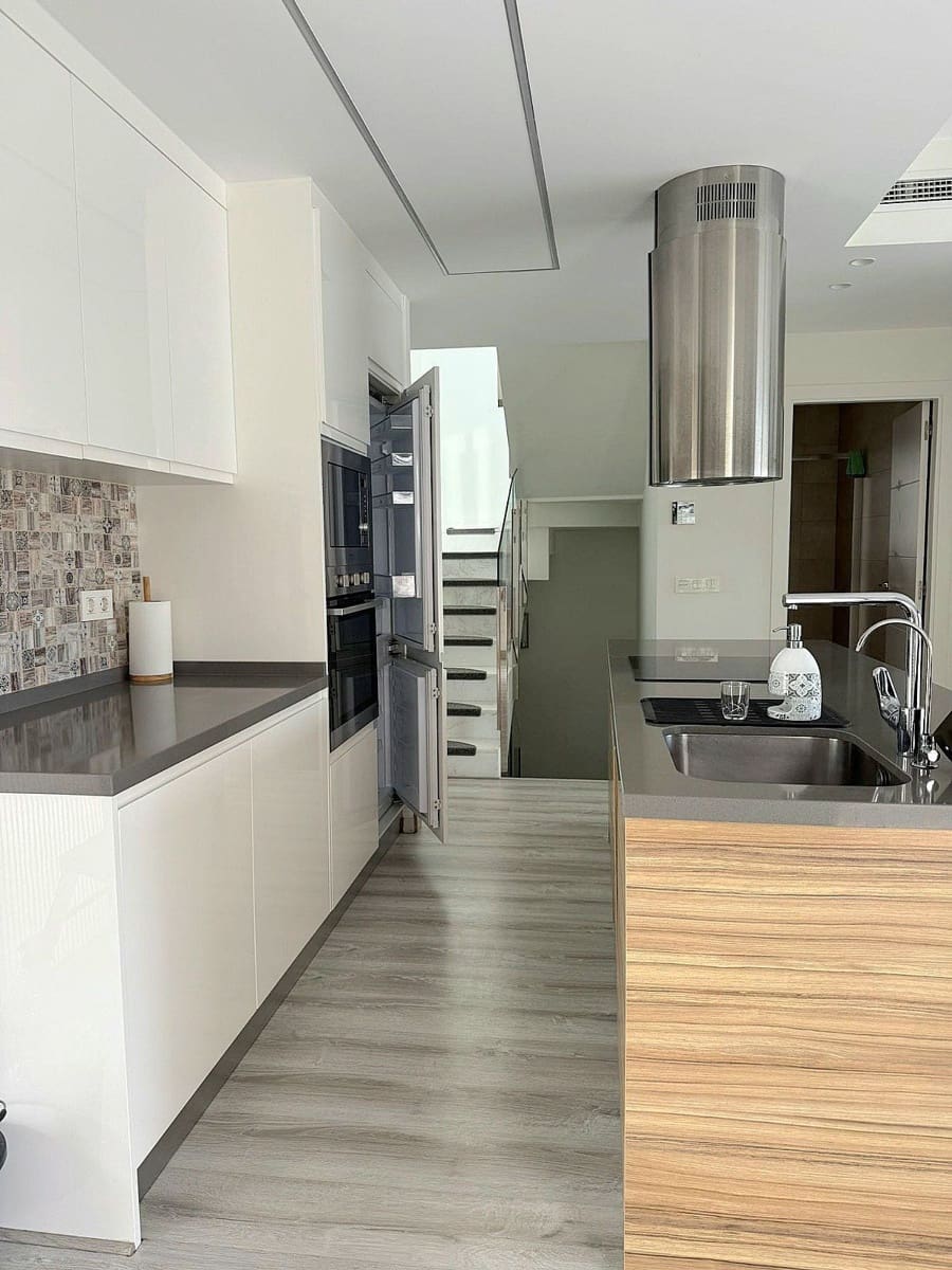 5 slaapkamer Villa te koop in Finestrat met zwembad garage - € 750.000 (Ref: 9640702)