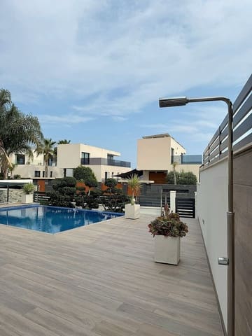 5 slaapkamer Villa te koop in Finestrat met zwembad garage - € 750.000 (Ref: 9640702)