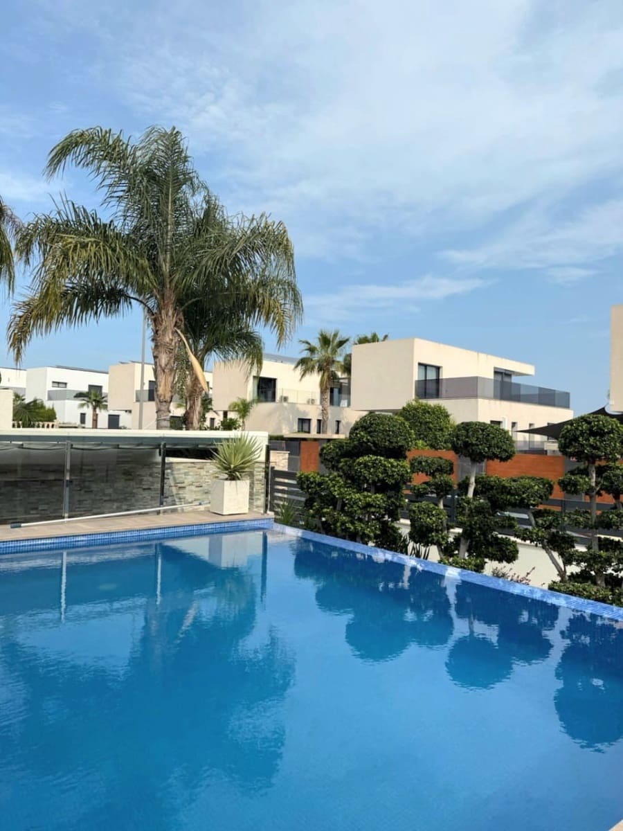 5 slaapkamer Villa te koop in Finestrat met zwembad garage - € 750.000 (Ref: 9640702)