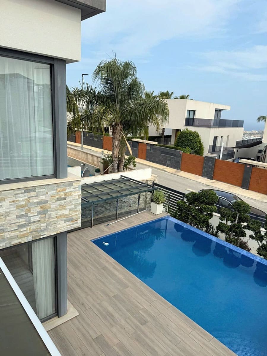 5 slaapkamer Villa te koop in Finestrat met zwembad garage - € 750.000 (Ref: 9640702)