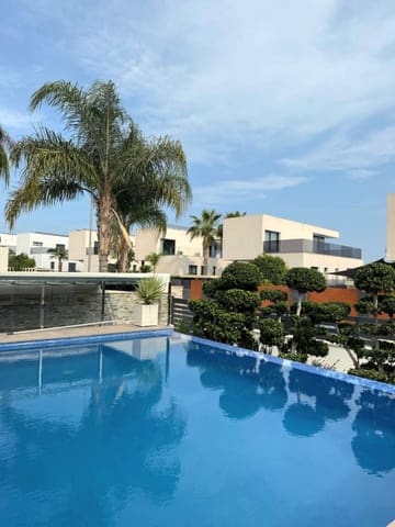 5 slaapkamer Villa te koop in Finestrat met zwembad garage - € 750.000 (Ref: 9640702)