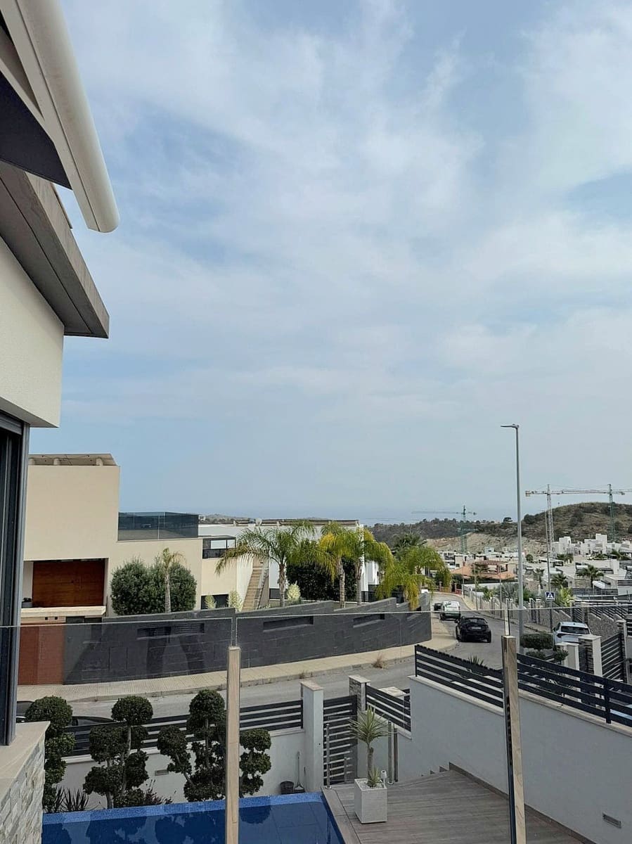 5 slaapkamer Villa te koop in Finestrat met zwembad garage - € 750.000 (Ref: 9640702)