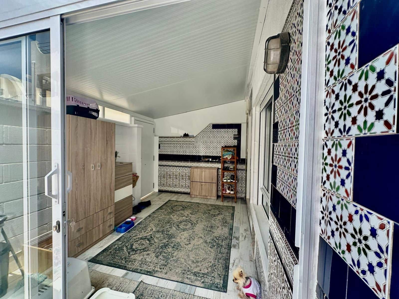 3 soverom Kjedet enebolig til salgs i Torrevieja med svømmebasseng - € 205 000 (Ref: 9640705)