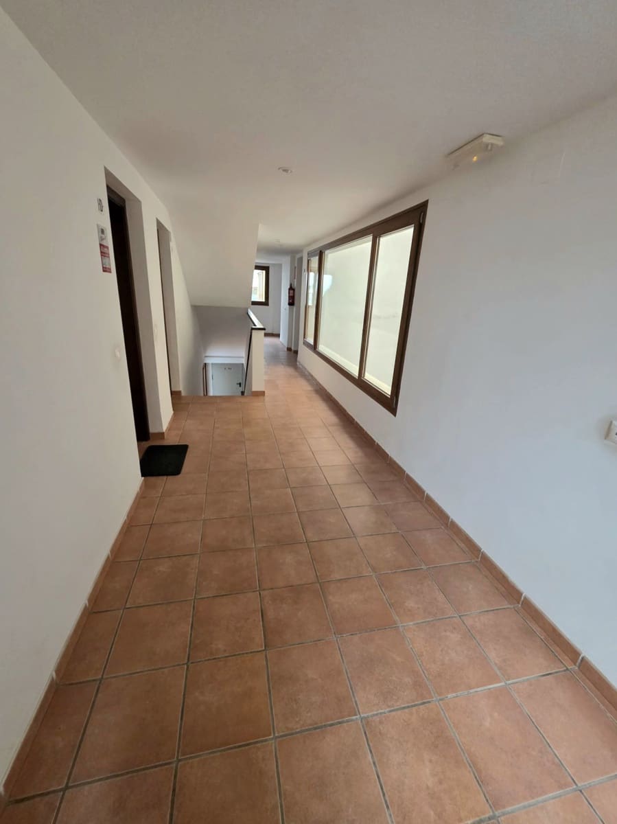 2 makuuhuone Huoneisto myytävänä paikassa Torrevieja mukana uima-altaan 
autotalli - 215 000 € (Ref: 9640706)