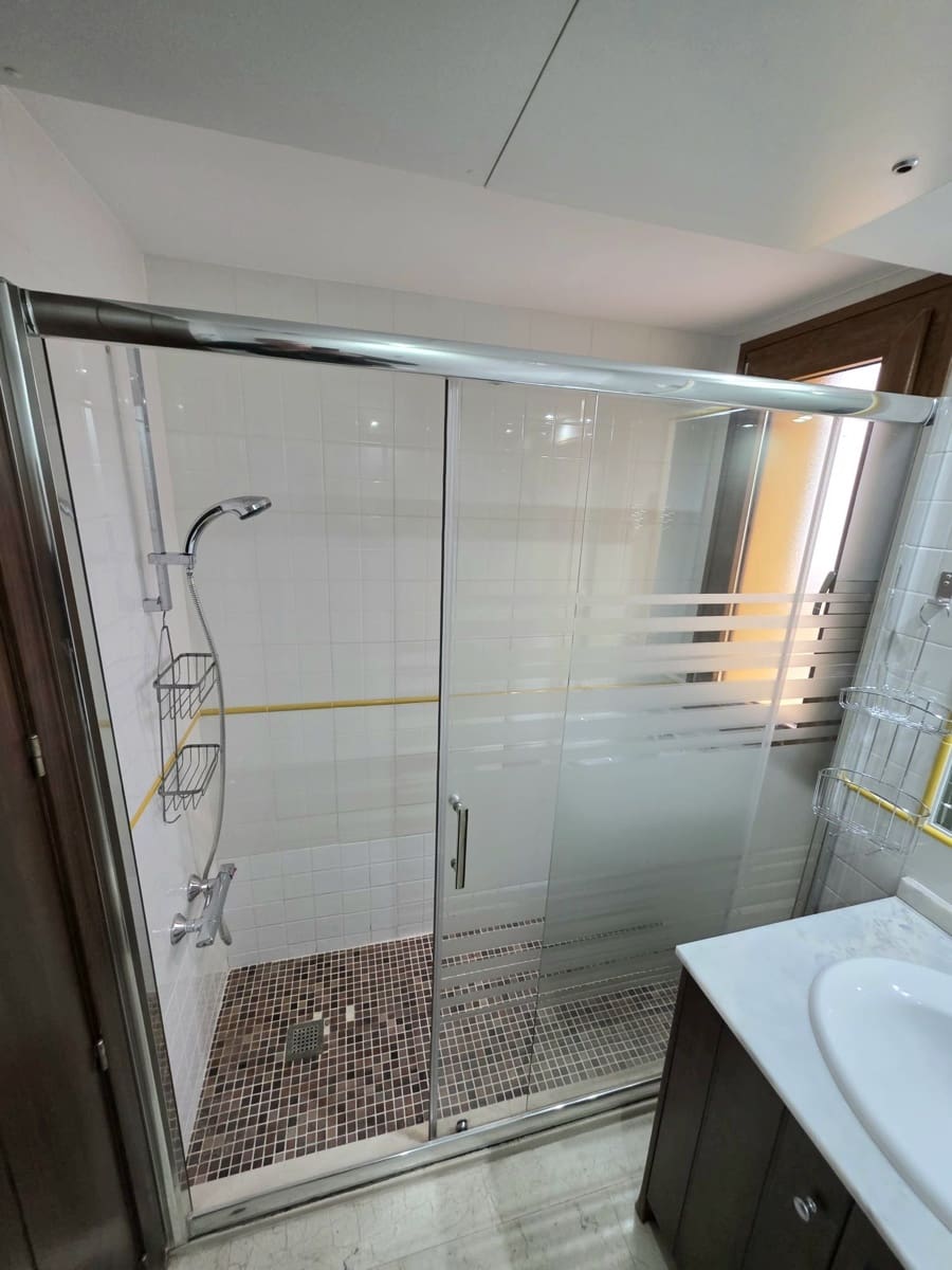 2 makuuhuone Huoneisto myytävänä paikassa Torrevieja mukana uima-altaan 
autotalli - 215 000 € (Ref: 9640706)