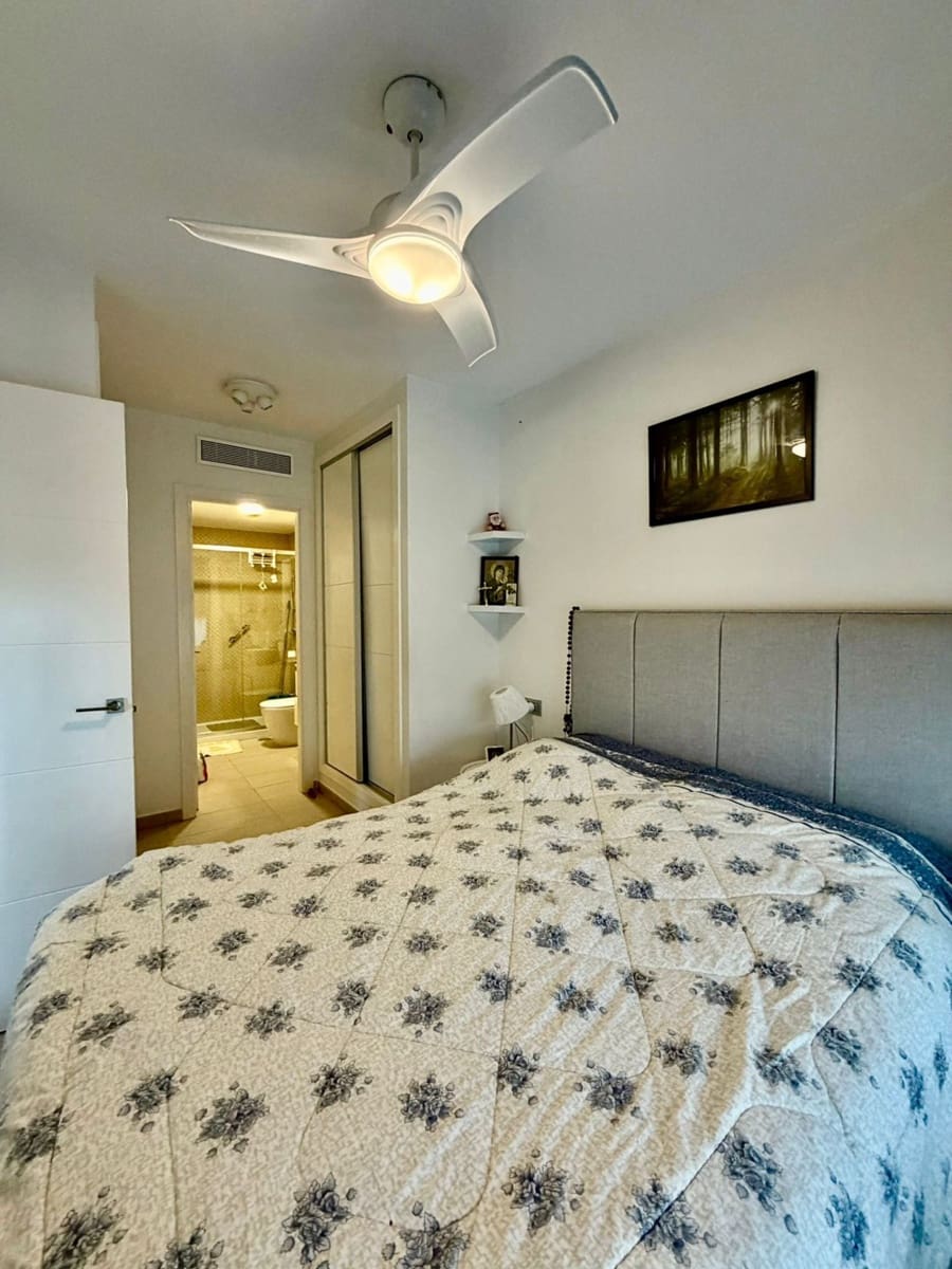 3 chambre Appartement à vendre à Torrevieja avec piscine - 295 000 € (Ref: 9640712)