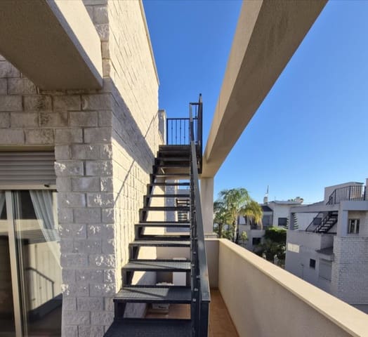 2 camera da letto Villa in vendita in Torrevieja con piscina garage - 270.000 € (Rif: 9640715)