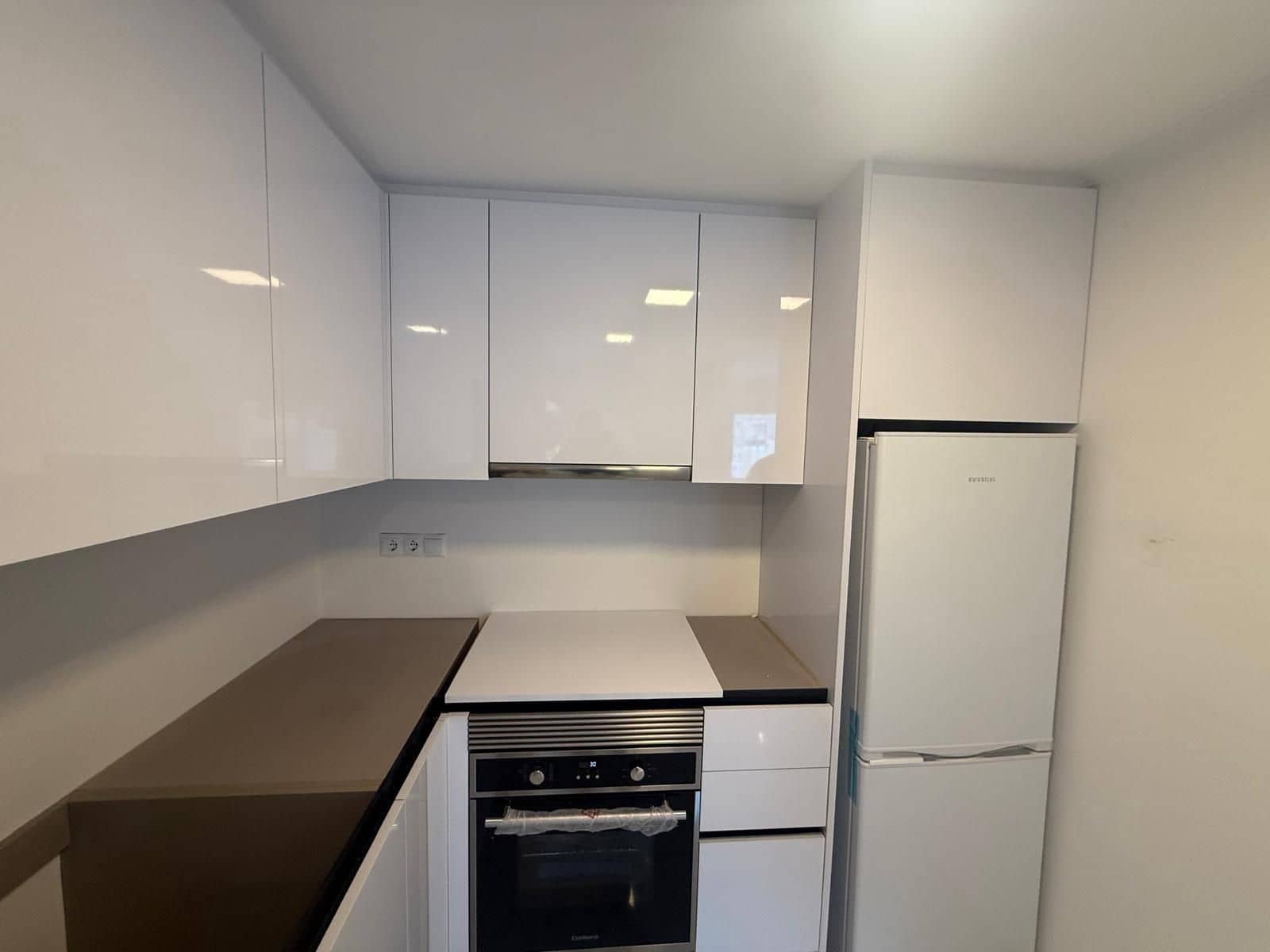 2 makuuhuone Omakotitalo myytävänä paikassa Torrevieja mukana uima-altaan 
autotalli - 199 800 € (Ref: 9640716)