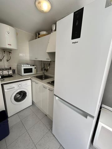 Studio te koop in Torrevieja met zwembad garage - € 95.000 (Ref: 9640717)