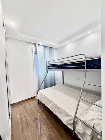 Apartamento de 2 habitaciones en Torrevieja en venta - 205.000 € (Ref: 9640720)