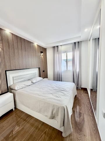 Apartamento de 2 habitaciones en Torrevieja en venta - 205.000 € (Ref: 9640720)