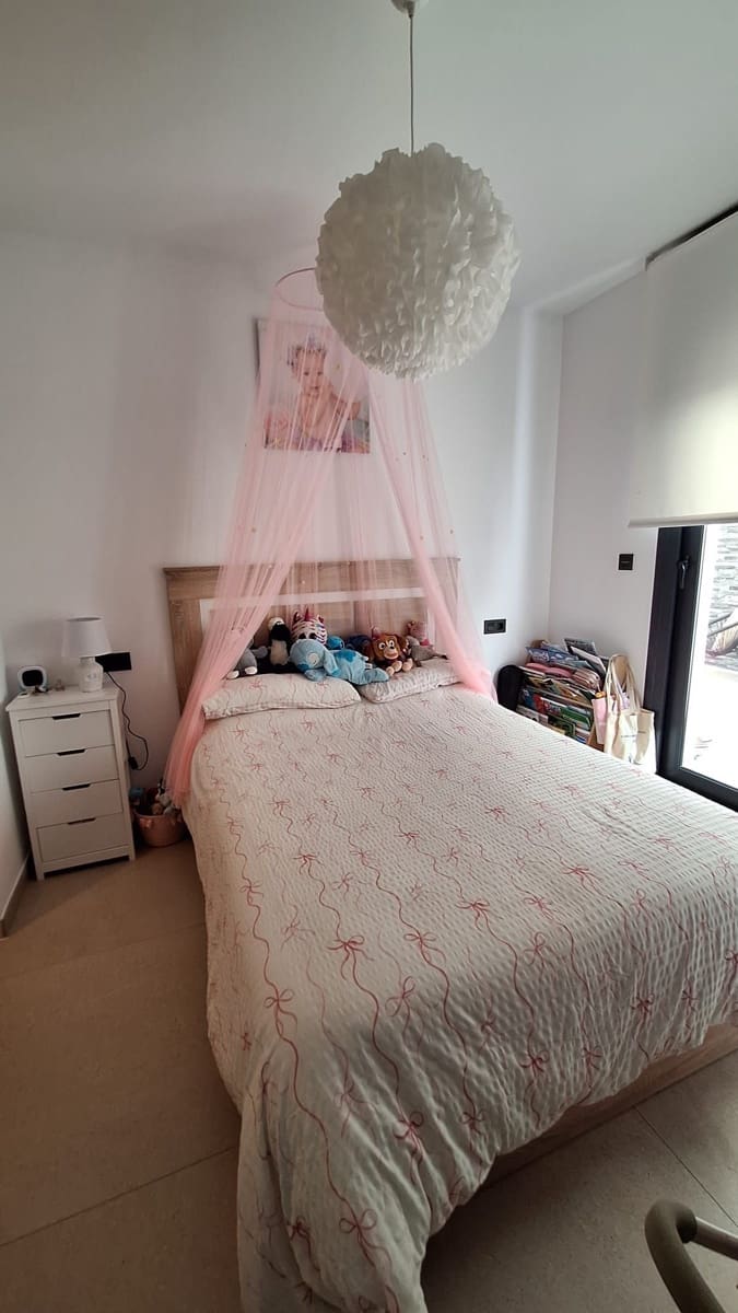 3 makuuhuone Huoneisto myytävänä paikassa Guardamar del Segura mukana uima-altaan 
autotalli - 549 950 € (Ref: 9640722)