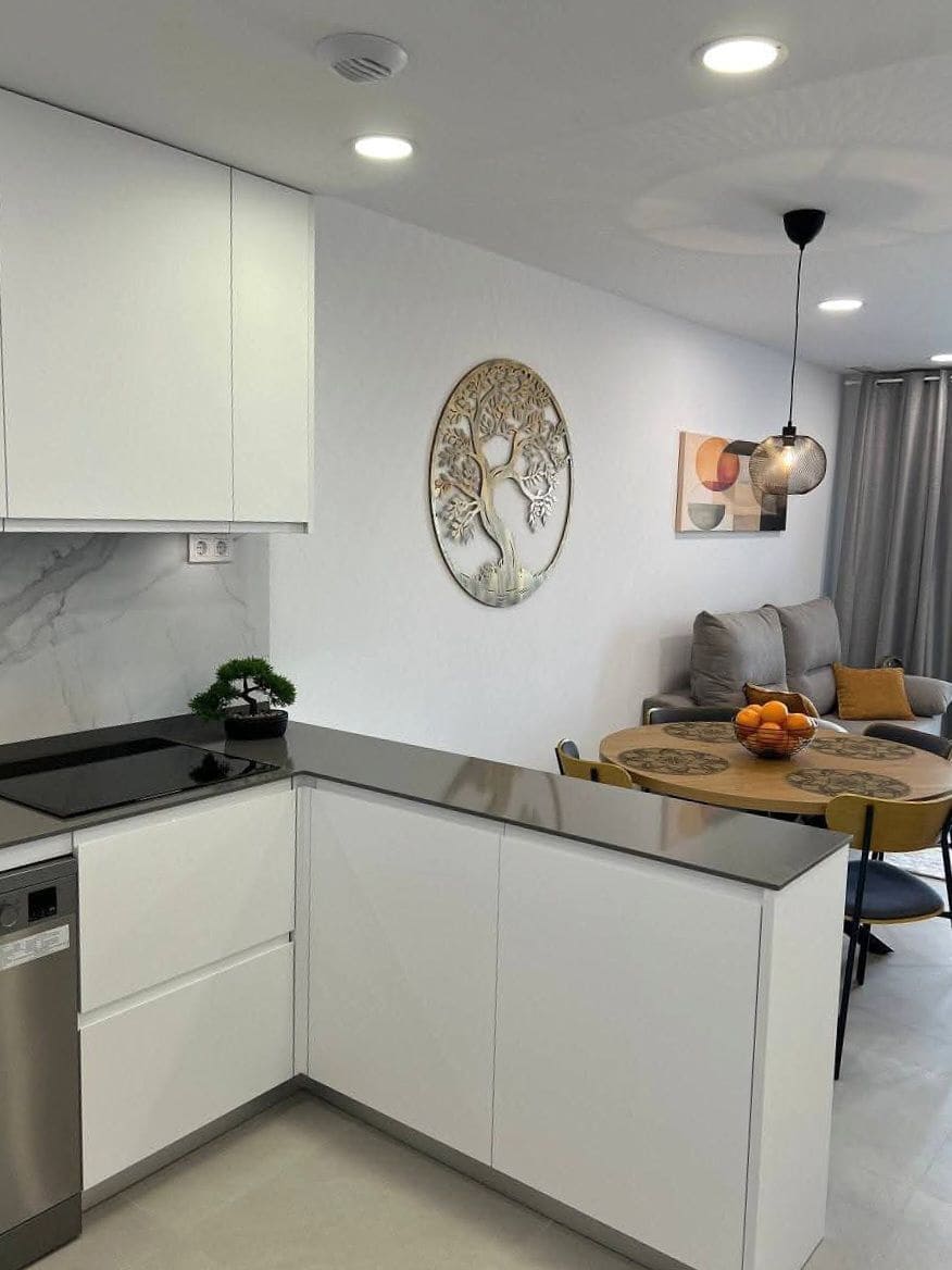 2 soverom Leilighet til salgs i Torrevieja med svømmebasseng garasje - € 350 000 (Ref: 9640724)