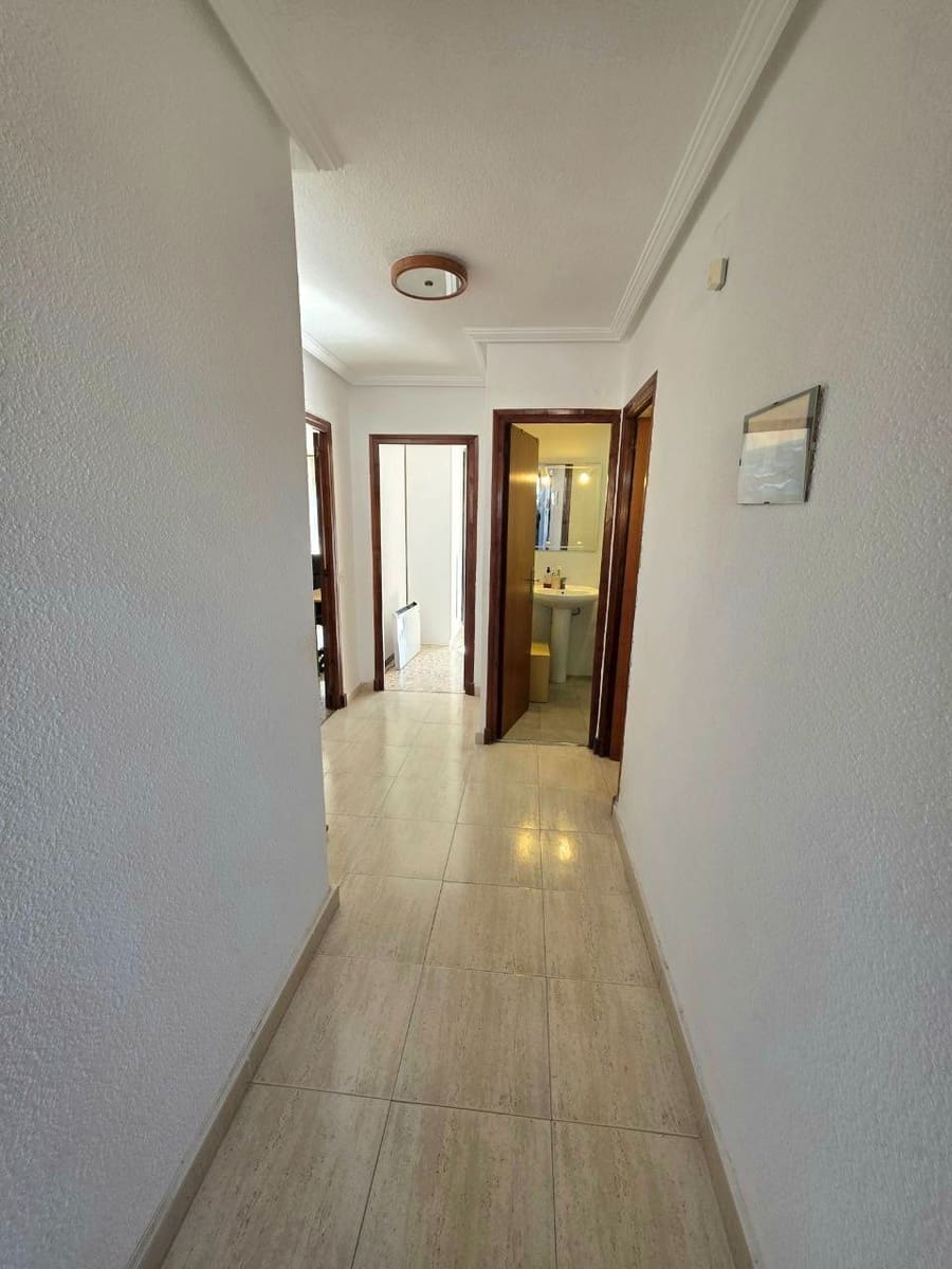 3 slaapkamer Appartement te koop in Torrevieja met zwembad garage - € 189.000 (Ref: 9640725)