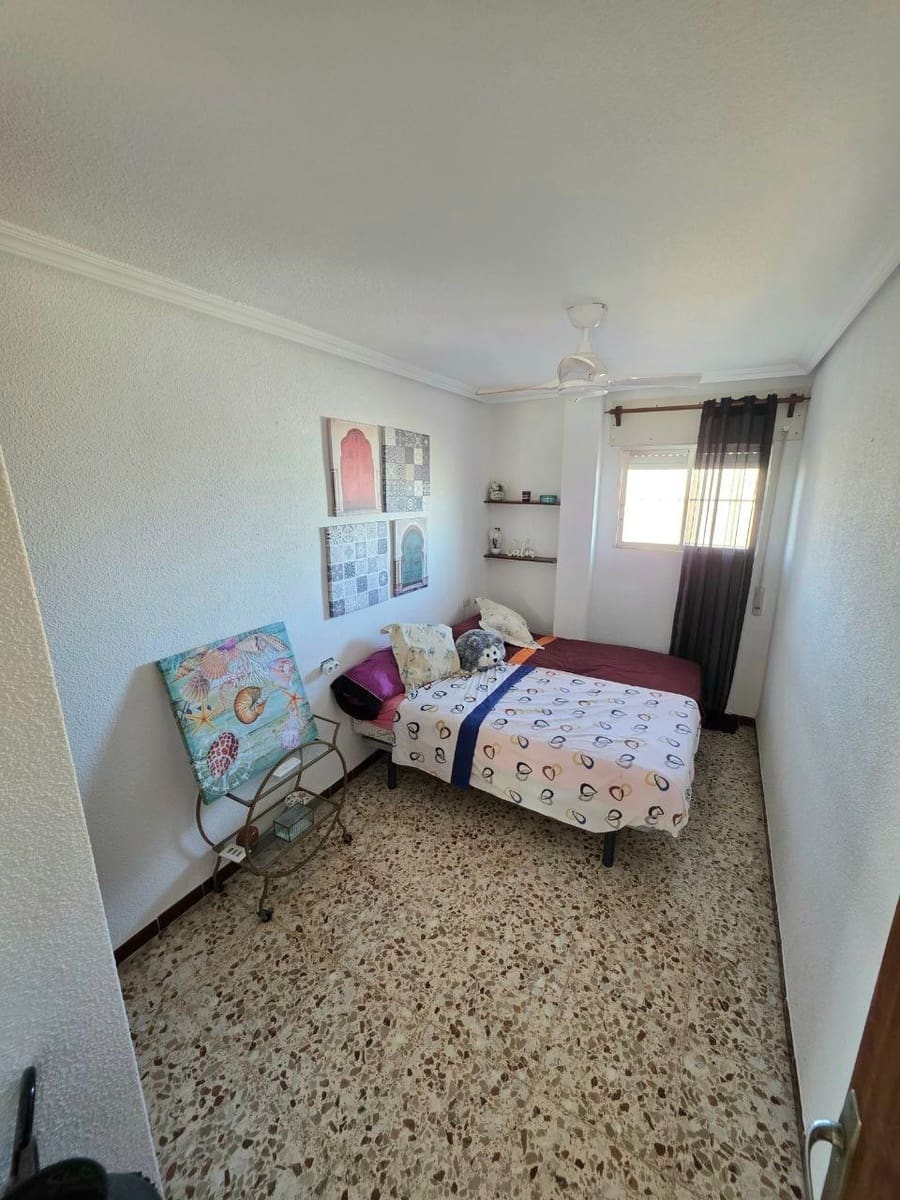 3 slaapkamer Appartement te koop in Torrevieja met zwembad garage - € 189.000 (Ref: 9640725)