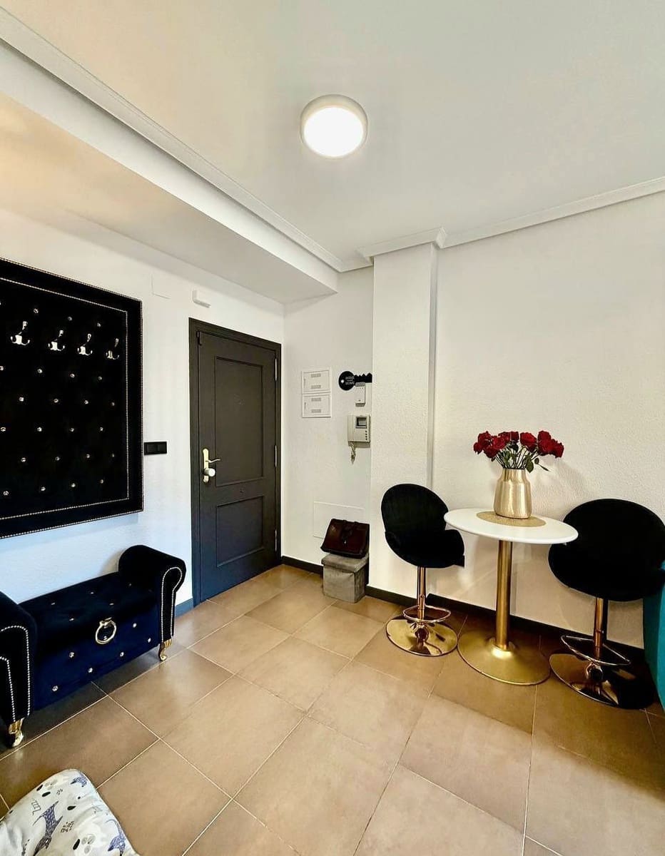 2 soveværelse Lejlighed til salg i Torrevieja - € 157.000 (Ref: 9640730)