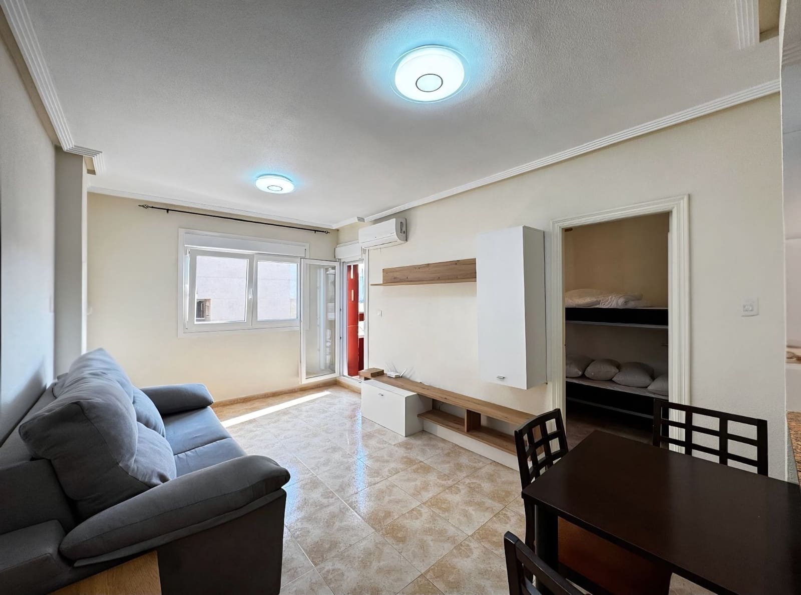 2 slaapkamer Appartement te koop in Torrevieja met zwembad - € 127.000 (Ref: 9640731)