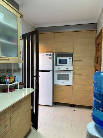 2 makuuhuone Huvila myytävänä paikassa Torrevieja mukana uima-altaan 
autotalli - 239 000 € (Ref: 9640733)