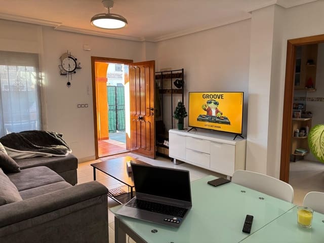 2 makuuhuone Huvila myytävänä paikassa Torrevieja mukana uima-altaan 
autotalli - 239 000 € (Ref: 9640733)