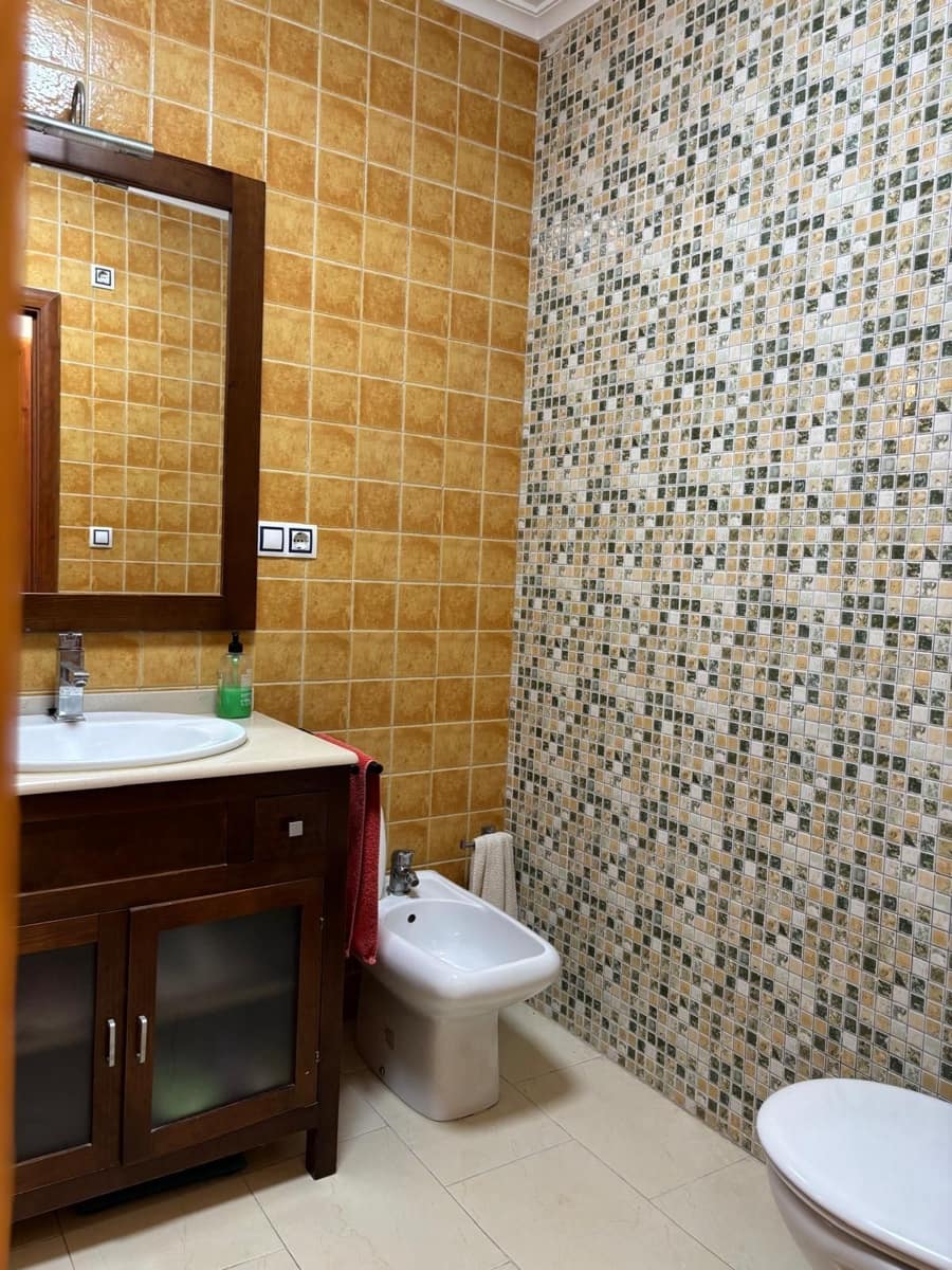 2 makuuhuone Huvila myytävänä paikassa Torrevieja mukana uima-altaan 
autotalli - 239 000 € (Ref: 9640733)