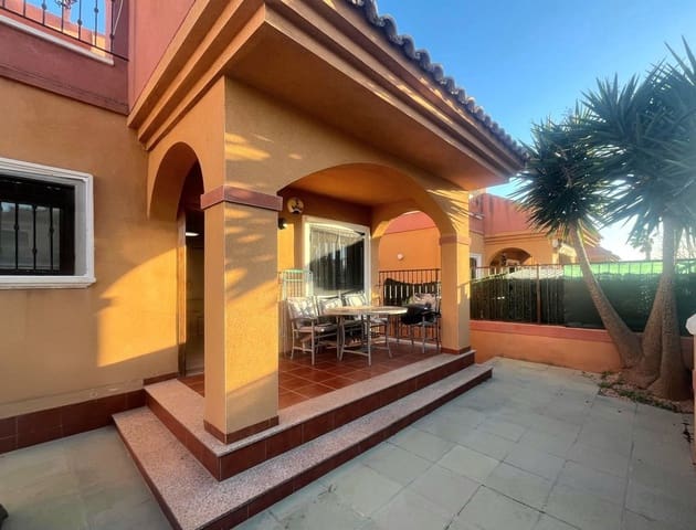 2 makuuhuone Huvila myytävänä paikassa Torrevieja mukana uima-altaan 
autotalli - 239 000 € (Ref: 9640733)