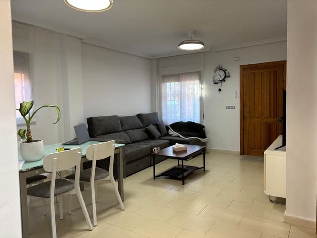 2 makuuhuone Huvila myytävänä paikassa Torrevieja mukana uima-altaan 
autotalli - 239 000 € (Ref: 9640733)